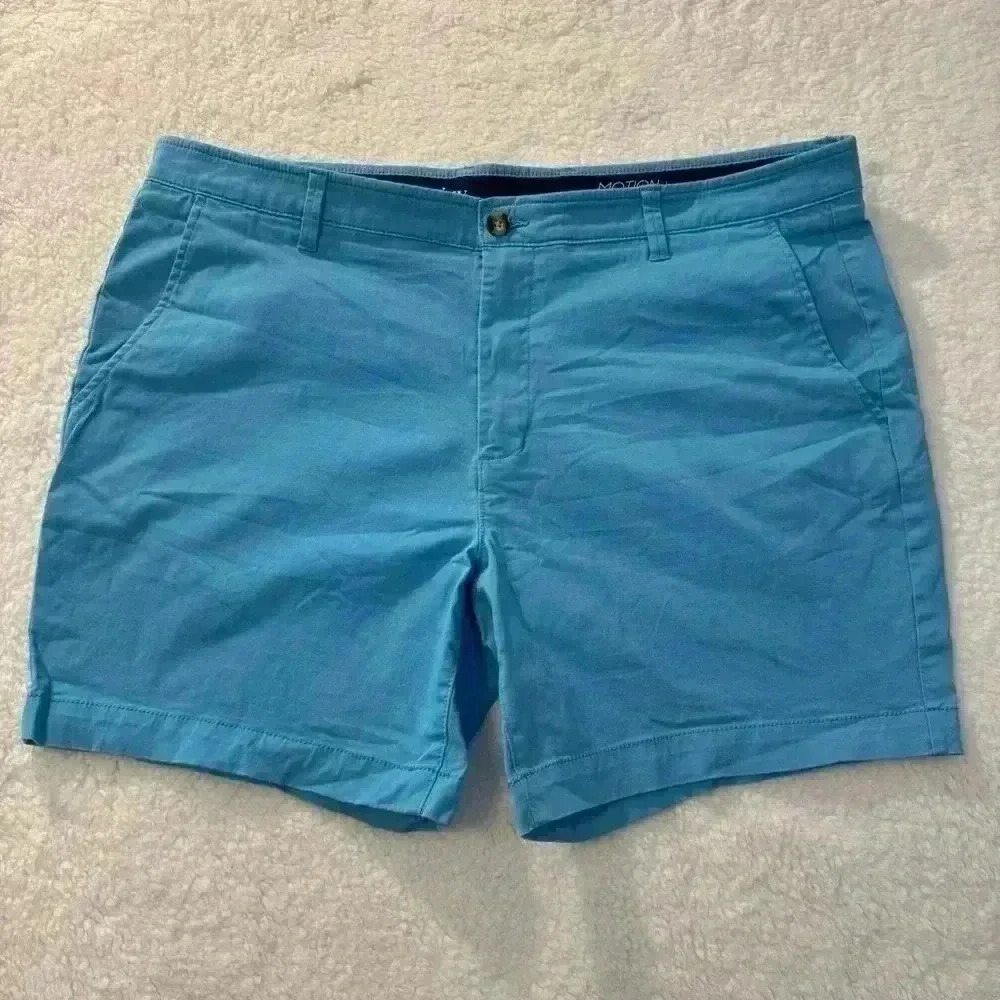 Men’s Crown & Ivy Khaki Shorts in Blue size 40 motion flex band